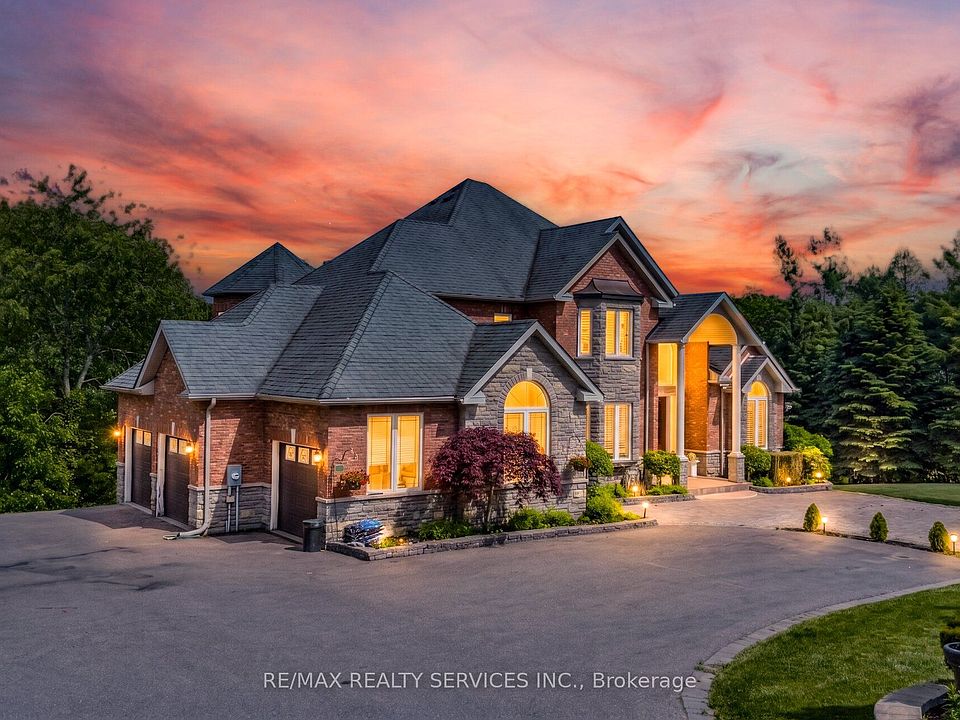 1st image of 3 Valley Hill Dr
