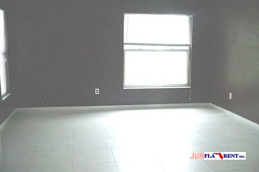 3rd image of 7829 Hyacinth Dr