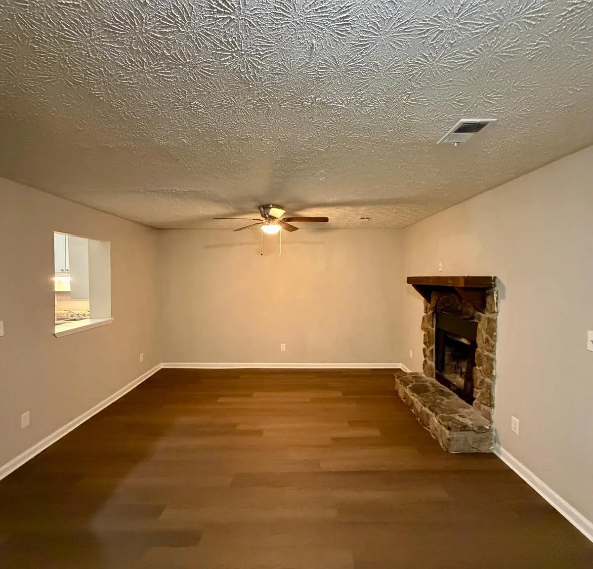 2 bed, 2.5 bath, 1260 sqft, $1,195 — Photo 4