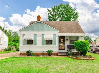 17110 Holly Hill Dr, Cleveland, OH