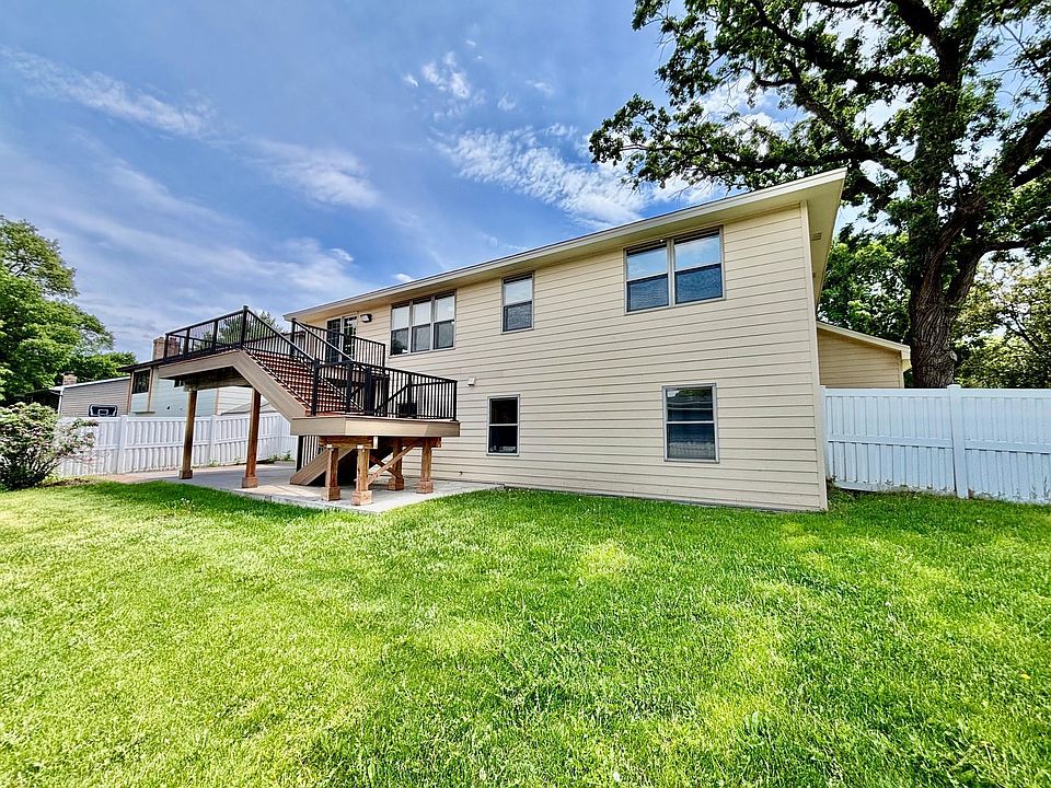 1st image of 3883 97th Ln NE