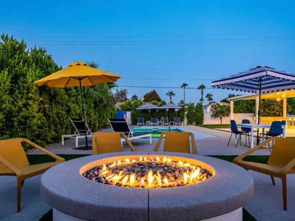 2550 E Via Escuela, Palm Springs, CA 92262