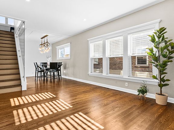 5th image of 1174 Clarence Ave