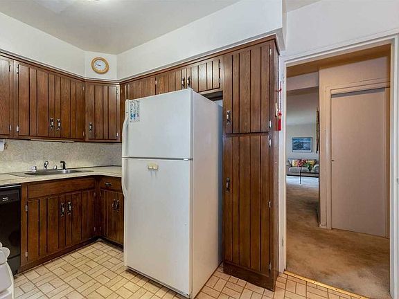 5th image of 14455 Melbourne Ave APT 5E