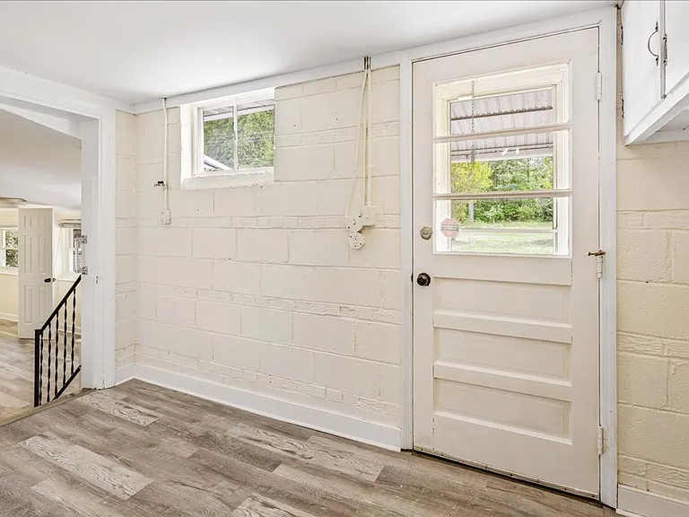 750 Hampton Rd — Photo 23