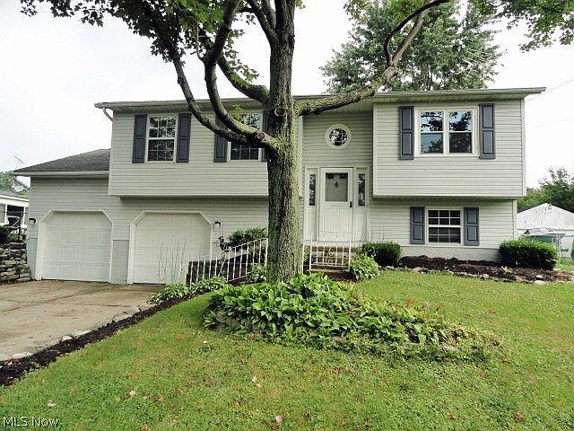 1st image of 2815 Diana Lynn Dr