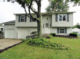 2815 Diana Lynn Dr, Stow, OH 44224