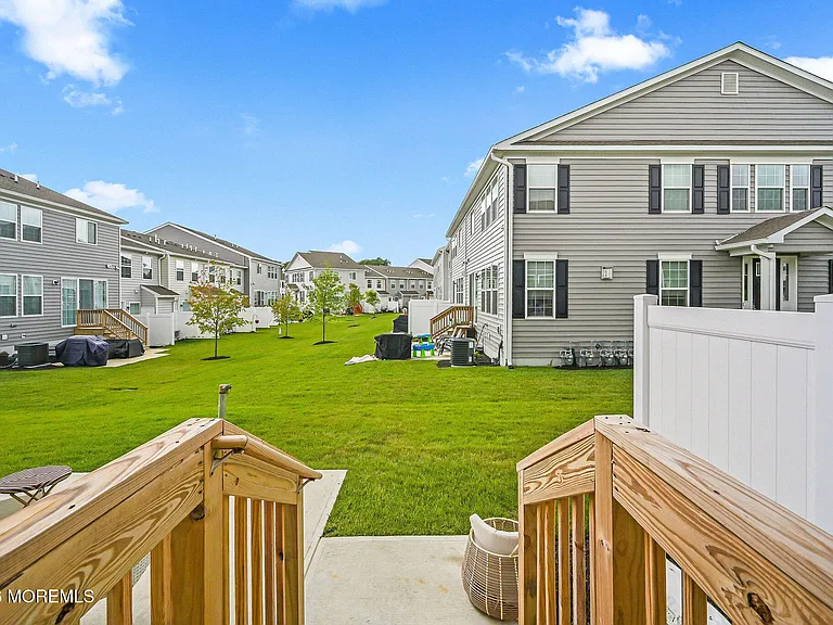 4039 Heron Dr — Photo 39