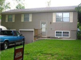 1802 N Ponca Dr, Independence, MO 64058