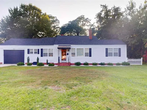 422 W Richardson Cir, Hartsville, SC 29550