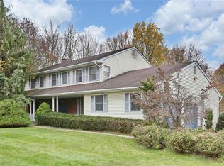 153 Van Wyck Rd, Blauvelt, NY 10913