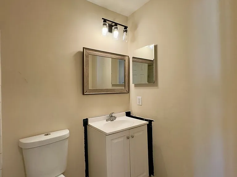 9520 Oak Trace Way — Photo 19