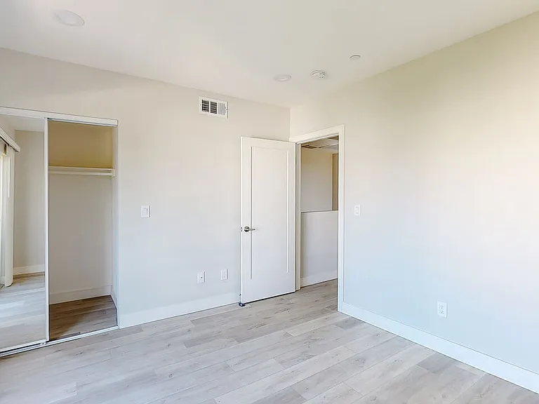 237 Rosemont Ave — Photo 12