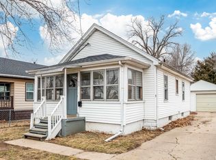 911 E Moneta Ave, Peoria Heights, IL 61616