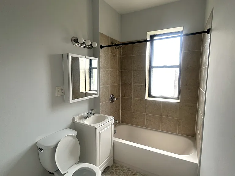 1713 N Humboldt Blvd #3 — Photo 8