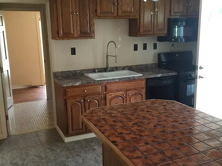 bar to kitchen