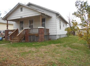 584 W Vest St, Marshall, MO 65340