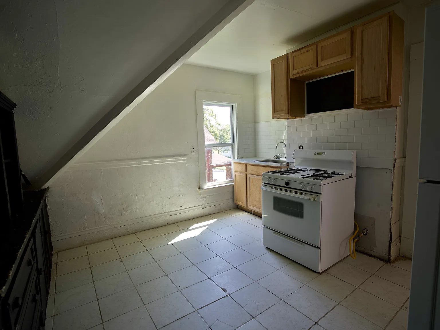 2 bed, 1200 sqft, $1,200 — Photo 3