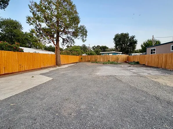 12845 2nd St, Clearlake Oaks, CA 95423