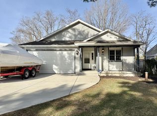 2911 Darlington St, Delavan, WI 53115