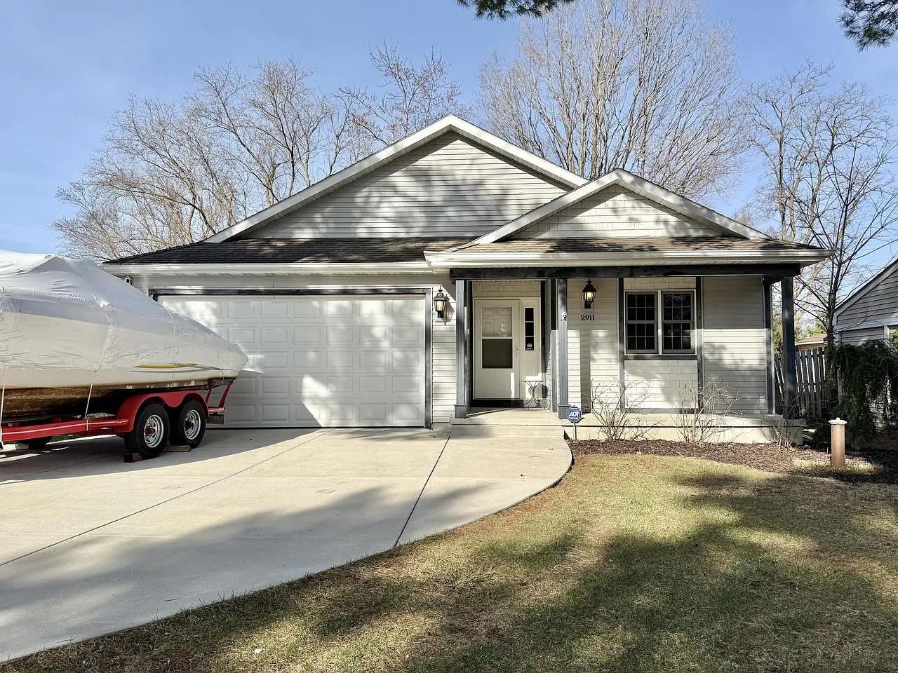 2911 Darlington STREET photo 1