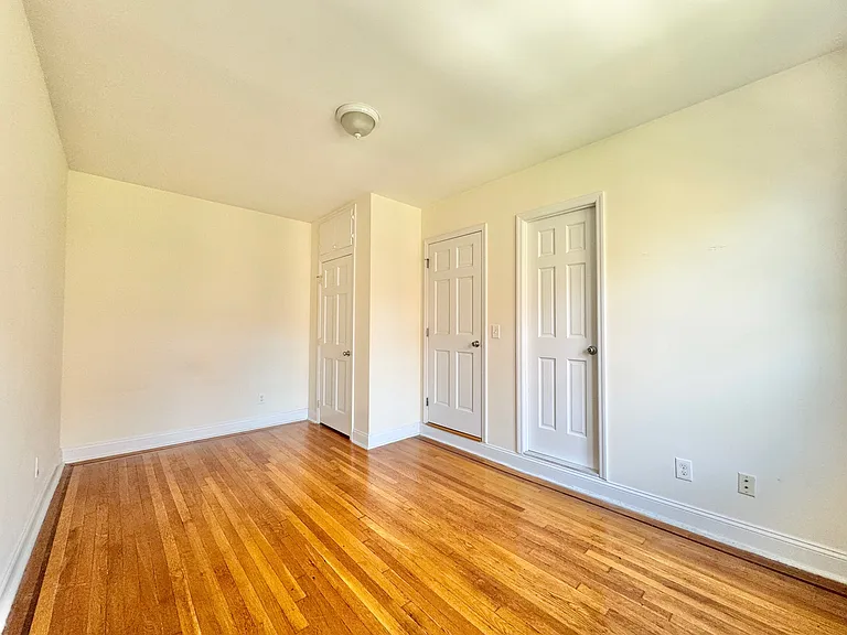 43-33 42nd St #4D — Photo 17