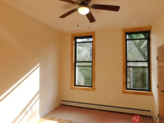 Rented by Wave Real Estate Group | media 21