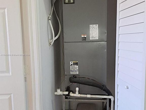 5th image of 632 SW 107th Ave #606