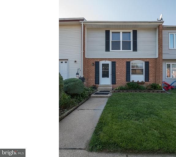 1st image of 13 Clipper Ct