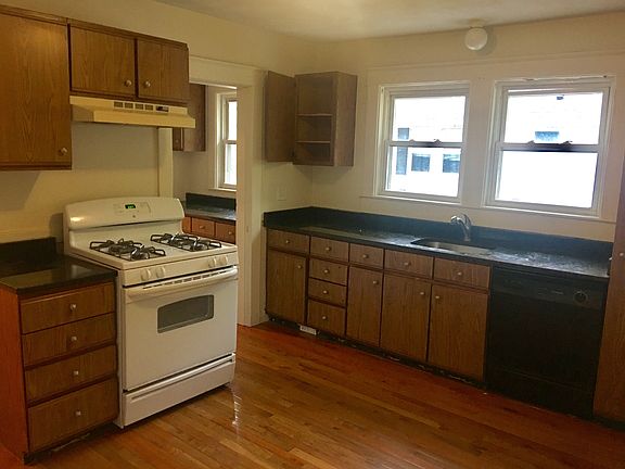 4th image of 9 Elmwood Park #2