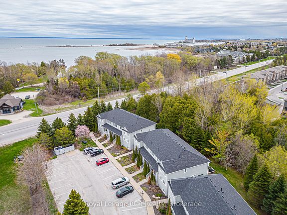 3rd image of 9 Royalton Ln