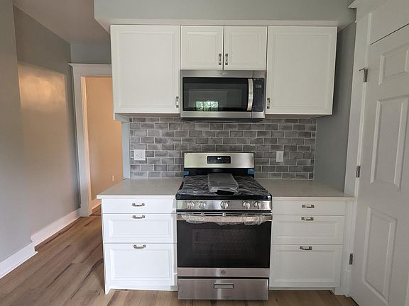 2nd image of 610 Jefferson Ave