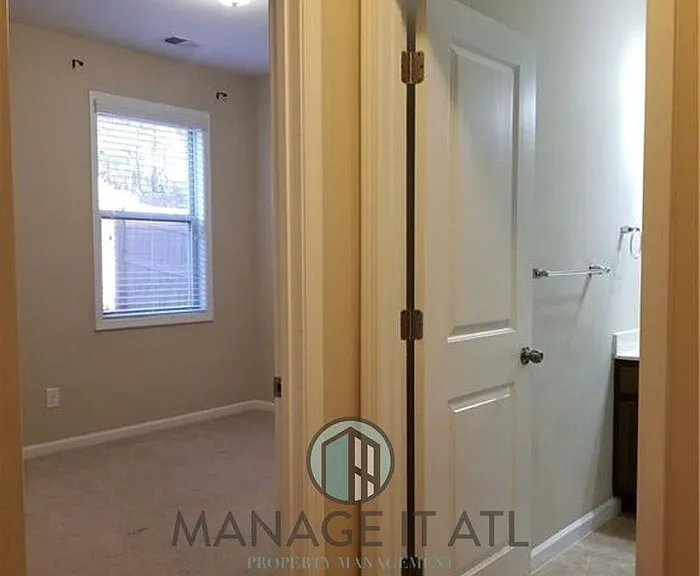 3673 Fallen Oak Dr — Photo 13