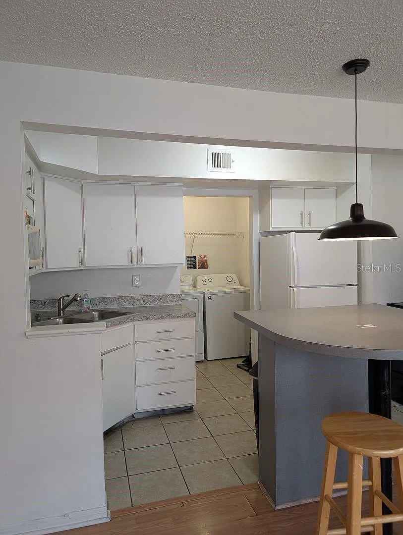 4 bed, 2.0 bath, 1177 sqft, $500 — Photo 3