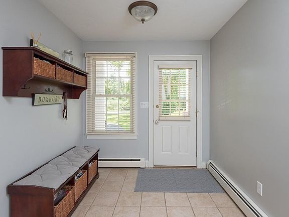 3rd image of 5 Pratt Cir