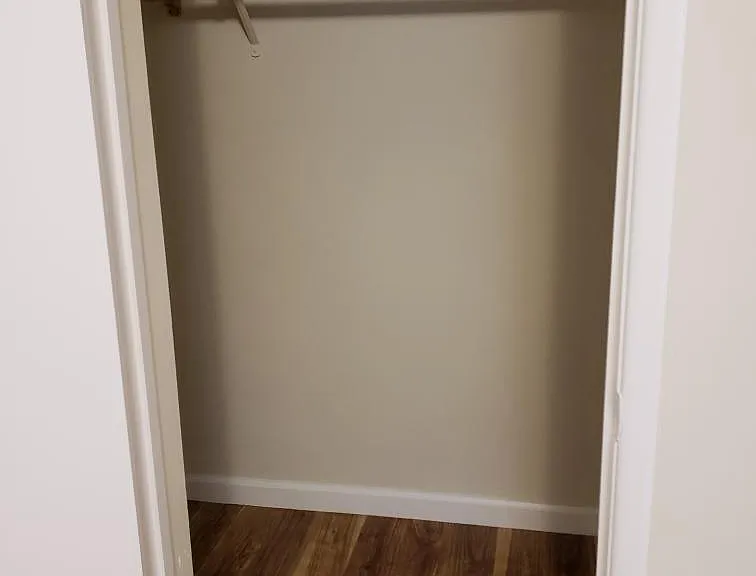 2323 Huntington Ln #C — Photo 12