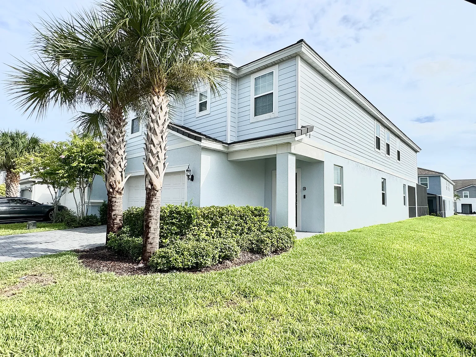 7 bed, 5.5 bath, 3281 sqft, $4,500 — Photo 2