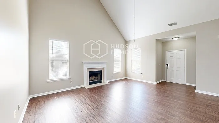 1008 Washington Ct — Photo 6