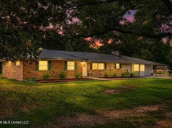 631 Red Hill Church Rd, Lumberton, MS 39455