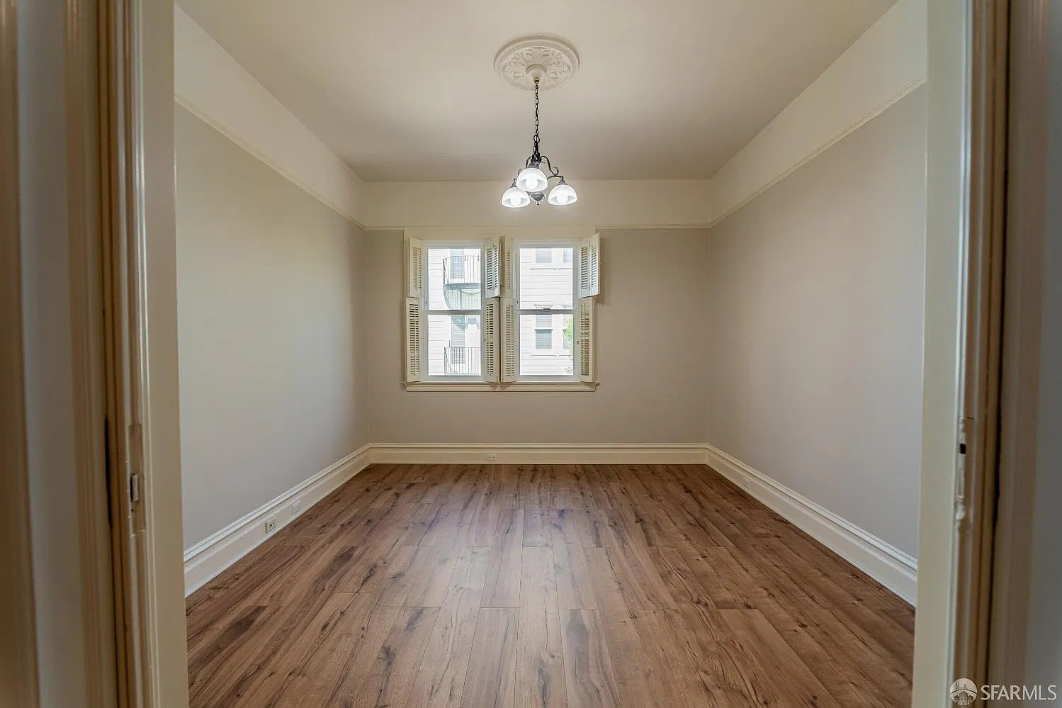 2 bed, 1.0 bath, $6,000 — Photo 2