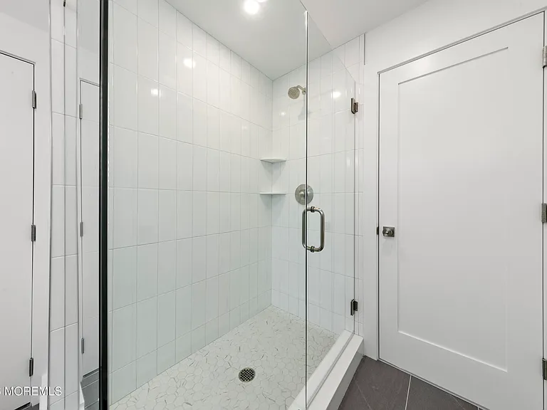 427 Hoyt St — Photo 31