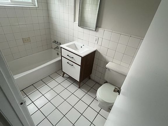 3rd image of 30 N 13th St APT 5