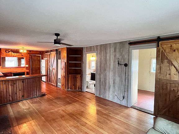 5th image of 792 Stonewood St