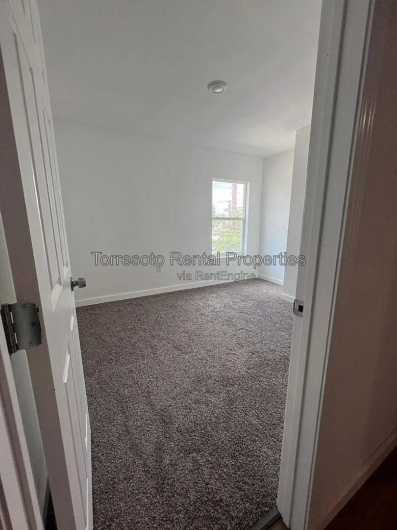 2 bed, 1.0 bath, 500 sqft, $1,100 — Photo 1