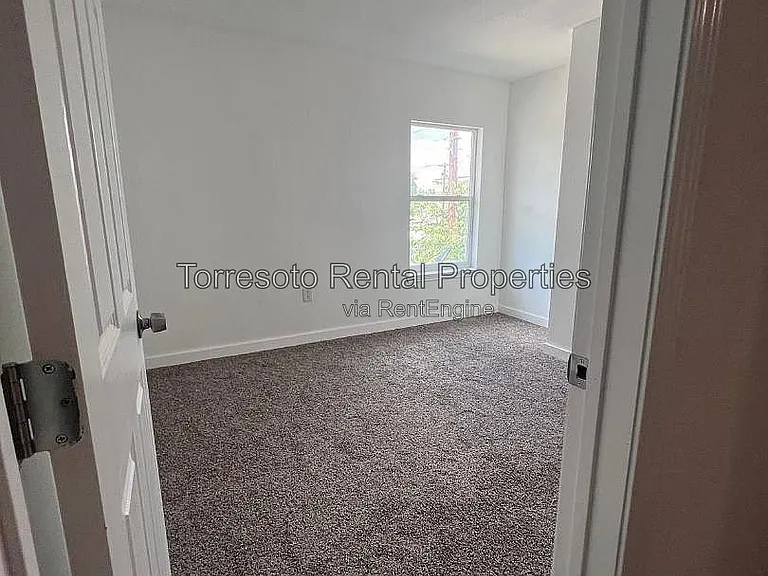 224 W Pyron Ave #C — Photo 1