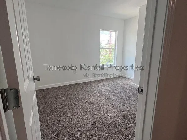 224 W Pyron Ave, San Antonio, TX