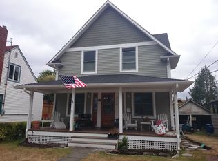 3216 Walnut Ave SW, Seattle, WA 98116