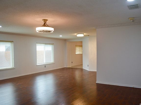 4th image of 7934 DONSHIRE DR