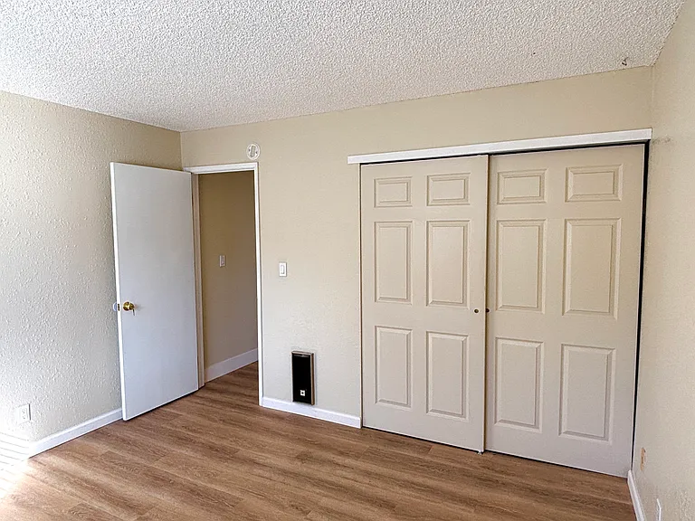 3 Lewis Ave #5 — Photo 10