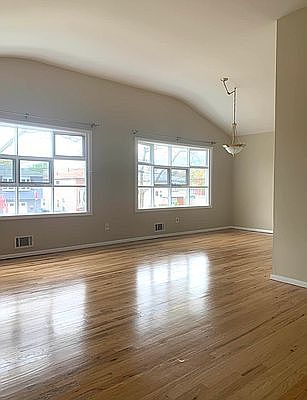 1st image of 101 Brookfield Ave #3